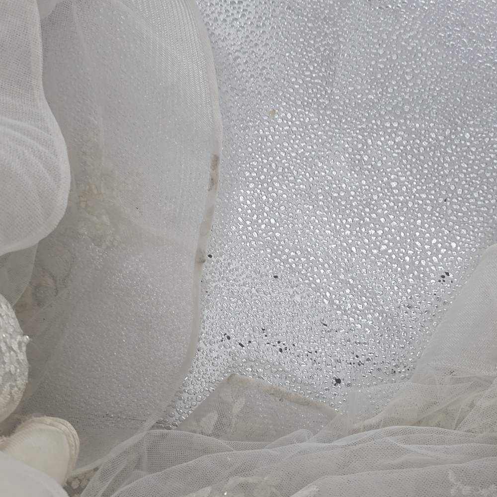 Marchesa Essence Blush Elegant Lace Wedding Gown - Picture 13 of 17